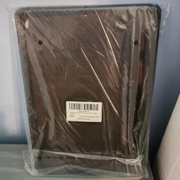 IPad Tablet Black Case NEW NWT Slim‎ with Stand. 10.5 inch. - Picture 9 of 9